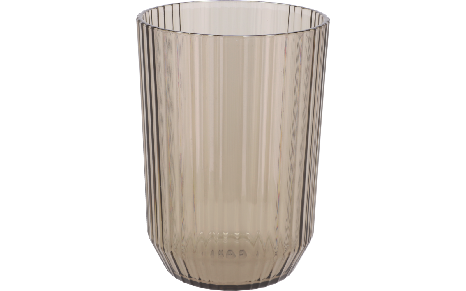 Transluzentes, bräunlich getöntes Trinkglas mit senkrechten Rillen, leer
