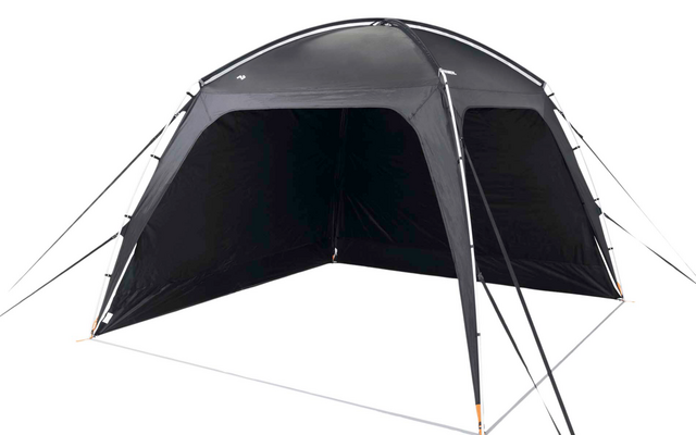 Dunkelgraues freistehendes Zelt mit offenem vorderen Bereich, geschlossener Rückwand, zwei vorderen Stangen und sichtbaren Abspannleinen auf weißem Hintergrund