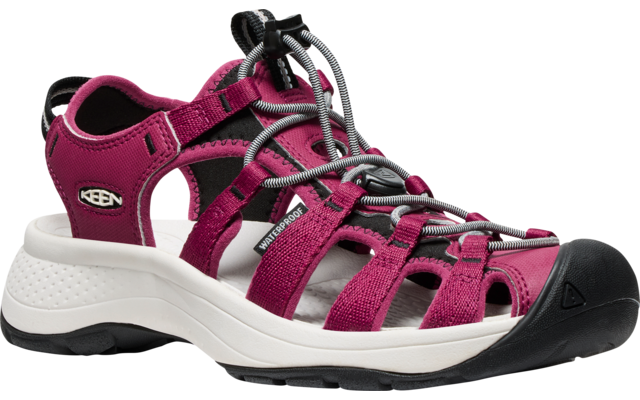 Sandale de sport rose avec semelle blanche et accents noirs