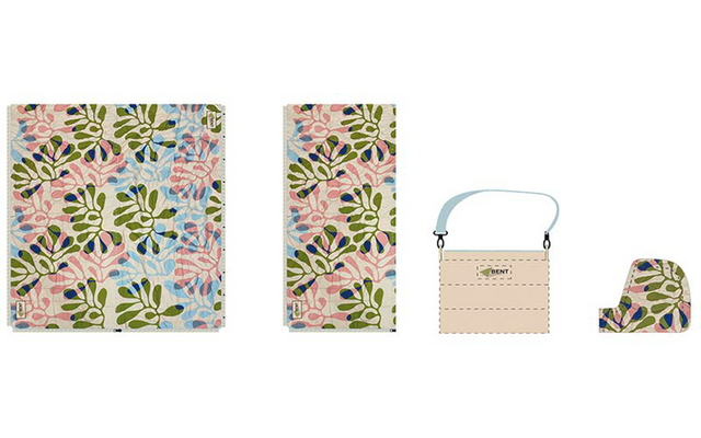 Quatre articles côte à côte : un grand morceau de tissu rectangulaire avec des fleurs roses et des feuilles vertes sur un fond clair ; un morceau rectangulaire étroit et haut avec le même motif floral ; une pochette beige clair avec une lanière bleu clair, un mousqueton noir et un rectangle pointillé cousu sur le devant ; une petite pochette avec le même motif floral