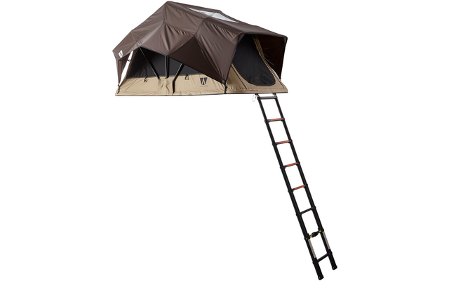 Braunes aufgeklapptes Zelt mit beigem Boden, offene Eingangsklappe und ausgeklappte schwarze Leiter mit roten Sprossen