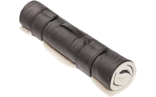 Zusammengerollte Yogamatte in schwarz und beige