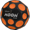 Zwart-oranje bal met het woord 'MOON'