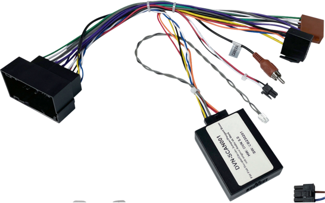 Mehradriges Kabelbündel mit bunten Drähten und Steckern, kleines schwarzes rechteckiges Modul mit weißem Etikett, zwei silberne Metallhalterungen und zwei kurze Adapterkabel