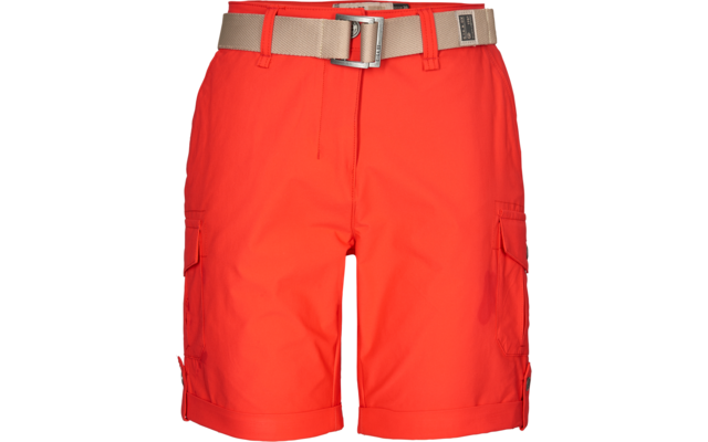 Rote Shorts mit beigem Stoffgürtel und Metallverschluss, seitlichen Pattentaschen und umgeschlagenen Beinenden