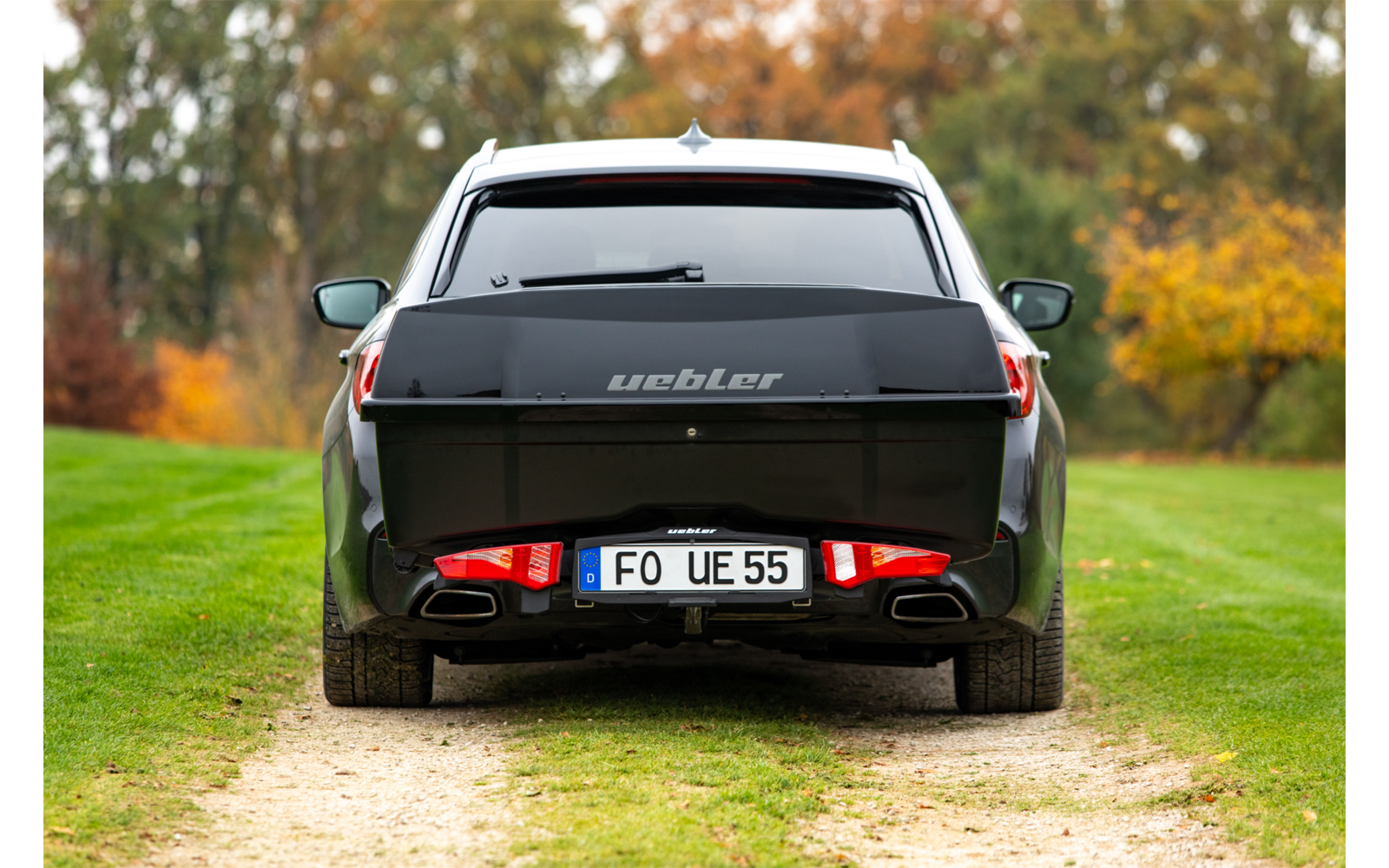 Image du produit Uebler Coffre arri&egrave;re B1 pour porte-v&eacute;los d'attelage, verrouillable 300 litres 1