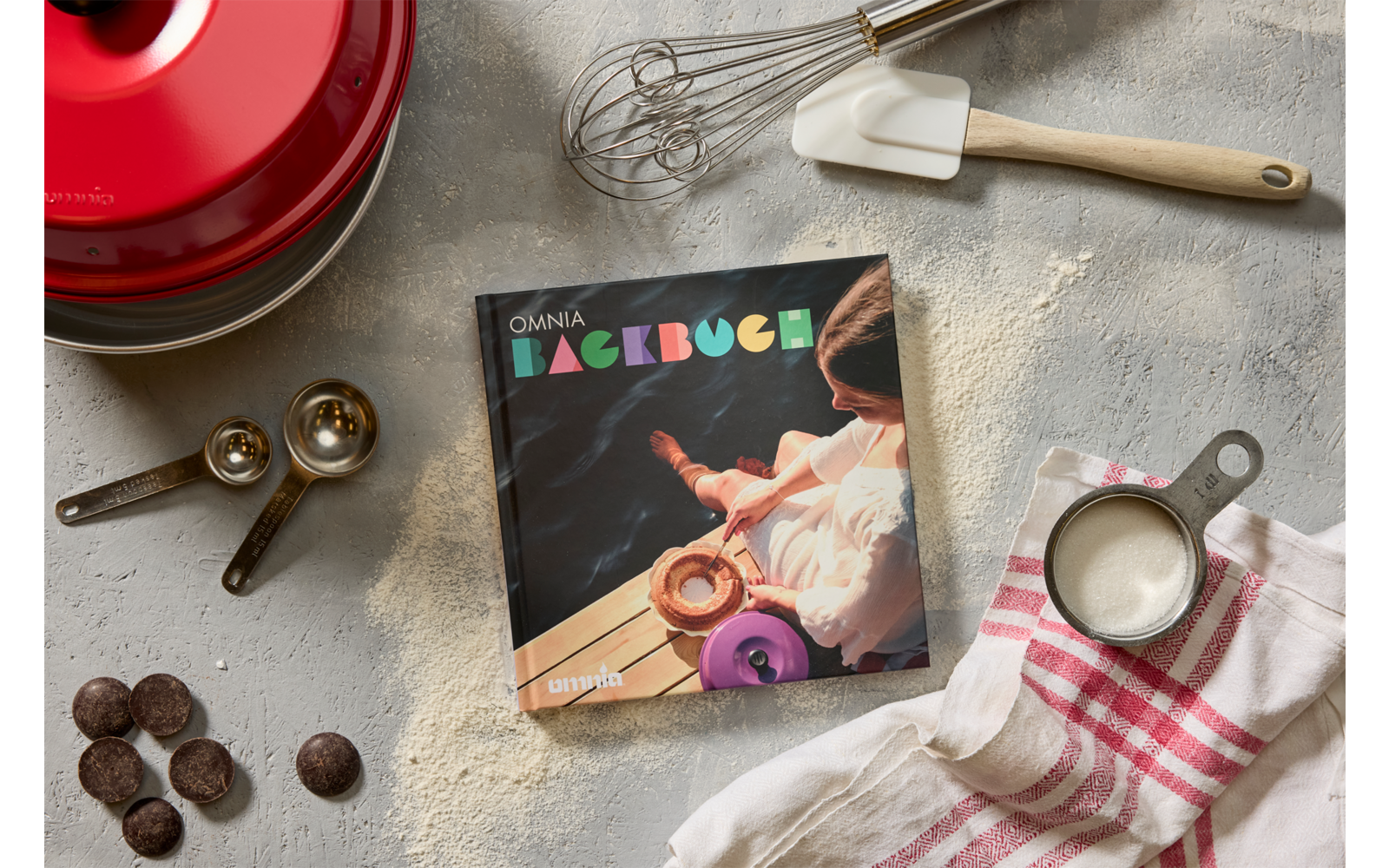 Produktbild Omnia Backbuch mit 45 Rezepten f&uuml;r den Omnia Backofen 1