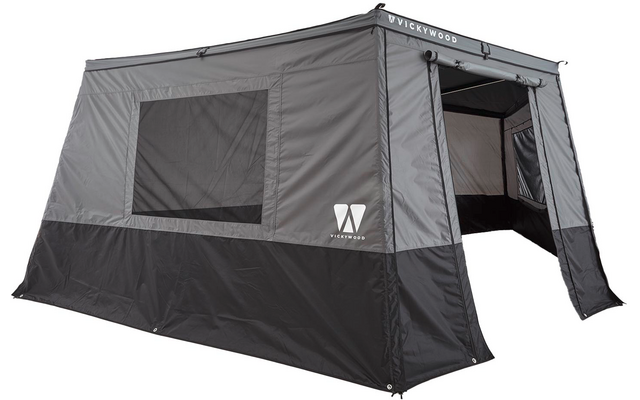 Graues und schwarzes Zelt mit offenem Eingang, rechteckigem Seitenfenster mit Netz und aufgedrucktem Logo