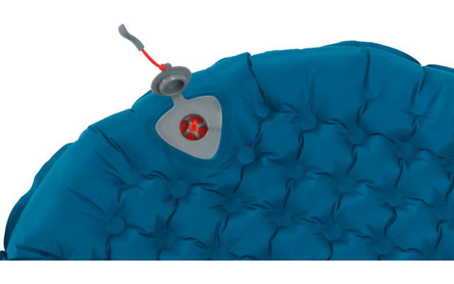 Blauw hondenbed met een klein grijs speelgoedhart