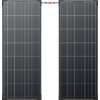 Zwei nebeneinander stehende Solarmodule mit Anschlusskabel in der Mitte
