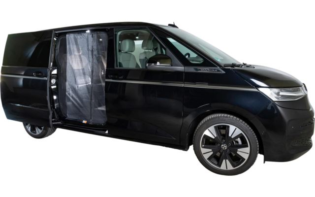 Schwarzer Van mit geöffneter Seitentür und Sicht auf den Innenraum