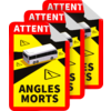 Drie overlappende rode rechthoekige panelen met een geel vlak, zwarte diagonale strepen, een buspictogram, driehoekige symbolen en het woord 'ATTENT' bovenaan en 'ANGLES MORTS' onderaan
