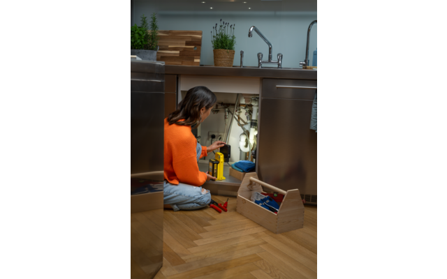Produktbild K&auml;rcher MFL 2-18 Multifunktionslampe mit Powerbank 280 Lumen 18V 1
