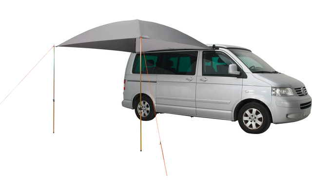 Grauer Van mit ausgeklapptem Sonnensegel