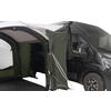 Van noir avec auvent vert attaché sur fond blanc