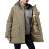 Homme portant une longue veste beige, ouverte, avec un sweat gris et un pantalon noir en dessous