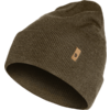 Braune Strickmütze mit kleinem Logo auf der Seite