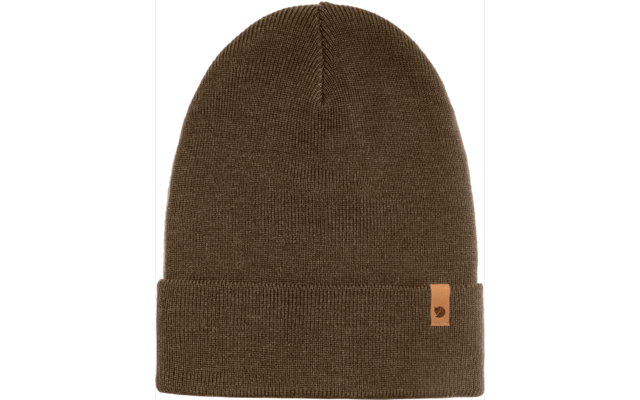 Braune Strickmütze mit Umschlag und kleinem Lederetikett
