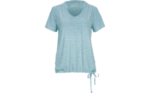 Kurzärmeliges V‑Shirt mit hellblau-weißen horizontalen Streifen, gerafftem Saum und Bindeband an der rechten Seite, auf weißem Hintergrund