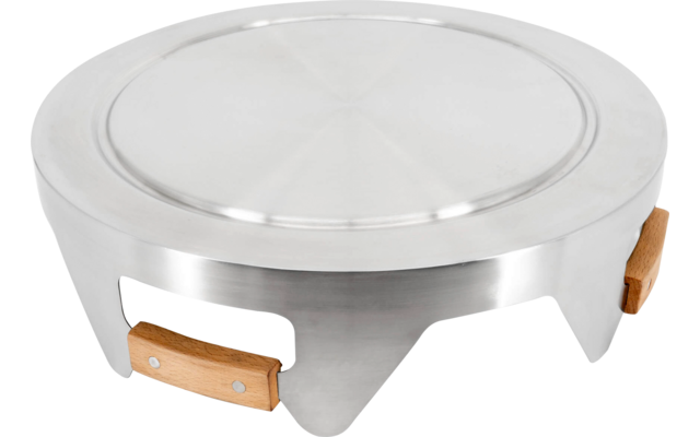 Rundes silbernes Edelstahlgerät mit flachem Deckel, zwei seitlichen Holzgriffen und drei dreieckigen Aussparungen an der Unterseite