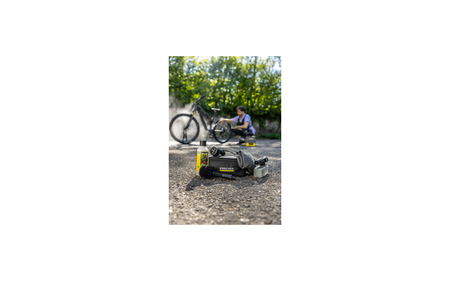 Image du produit K&auml;rcher OC Druckreiniger Zubeh&ouml;rtasche Bike inklusive Multi Jet 4-in-1/Schaumd&uuml;se/Natural Bike Cleaner/Fahrradb&uuml;rste/Mikrofasertuch 1