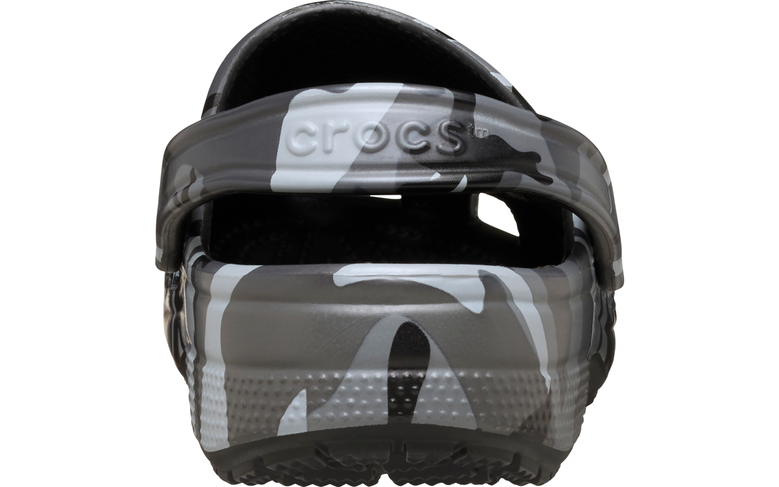 Rückenansicht eines grau-weißen Clogs mit Camouflage-Muster, Fersenriemen mit Prägung 'crocs' und sichtbarer Innensohle