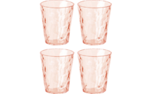 Quatre verres roses transparents avec un motif texturé