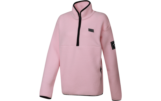 Rosa Fleece-Pullover mit Stehkragen und kurzem schwarzem Reißverschluss, schwarze Kanten, kleiner rechteckiger Aufnäher auf der Brust, Aufnäher am linken Oberarm, seitliche Reißverschlusstaschen