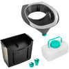 Entonnoir noir avec bord argenté, conteneur rectangulaire noir, bidon plastique blanc avec bouchon à vis turquoise et poignée, deux petits clips turquoise