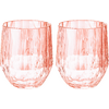 Zwei transparente, pinkfarbene Gläser mit facettiertem Muster