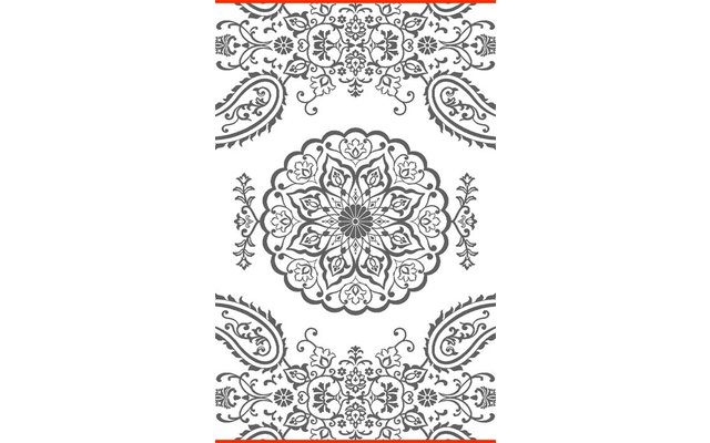 Zwart symmetrisch bloemmedaillon in het midden, omgeven door gebogen druppel- en ornamentpatronen op witte achtergrond, dunne rode lijnen boven en onder