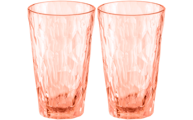 Zwei durchscheinende, strukturierte orangefarbene Gläser nebeneinander