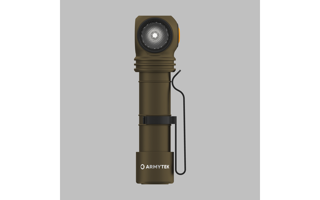 Braune Taschenlampe stehend vor grauem Hintergrund