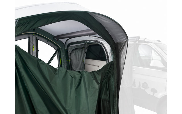 Tendalino verde fissato al lato di un'auto bianca, vista interna con finestrature aperte e pareti in tessuto