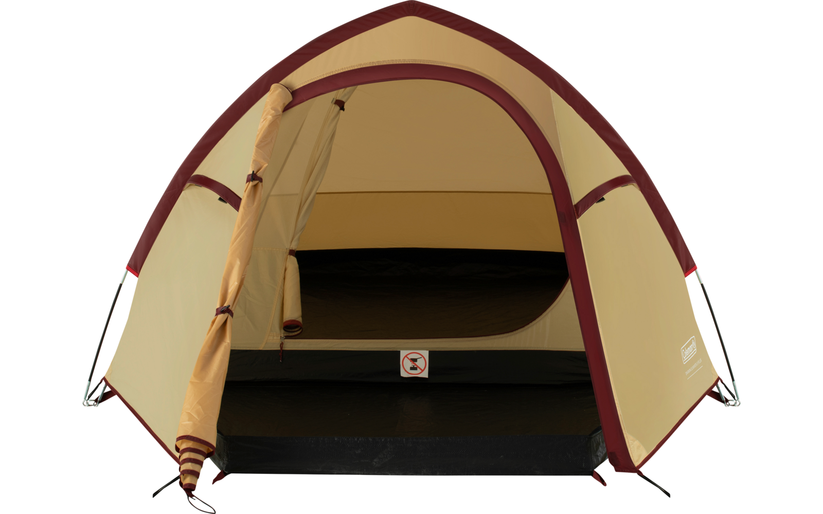 Beiges kuppelförmiges Zelt mit dunkelroten Nähten; vordere Tür geöffnet und seitlich aufgerollt, dunkles Innenzelt und schwarzer Boden, kleines rechteckiges Emblem an der Vorderseite