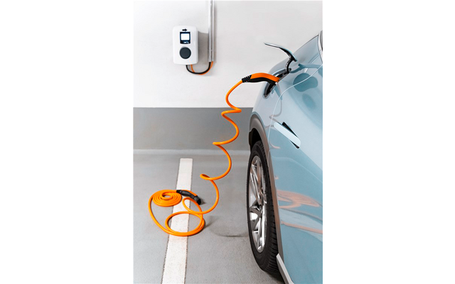 Produktbild Lapp Selbstaufrollendes Doppelhelix Ladekabel Typ 2 Mode 3 / 3-phasig 32 A bis 22 kW 7 Meter 1