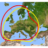 Reliefkarte Europas mit grünen Landflächen und blauen Meeren; zwei handgezeichnete Linien (rot außen, gelb innen) über der Karte