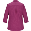 Rückenansicht einer magentafarbenen Bluse mit 3/4-Ärmeln, Umlegekragen, Mittelnahtfalte und dezentem floralen Muster
