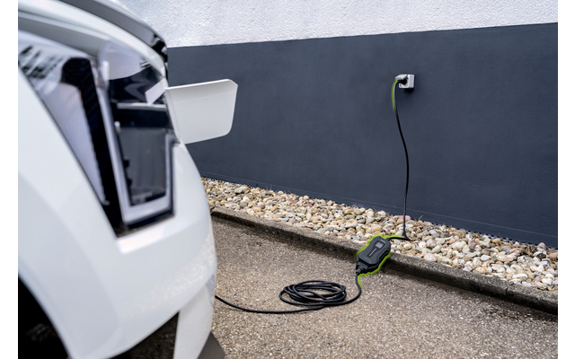 Product image Brennenstuhl EV Ladeger&auml;t Typ 2 Schutzkontakt Mobile Wallbox 2,3 kW 8 Meter Kabel 1