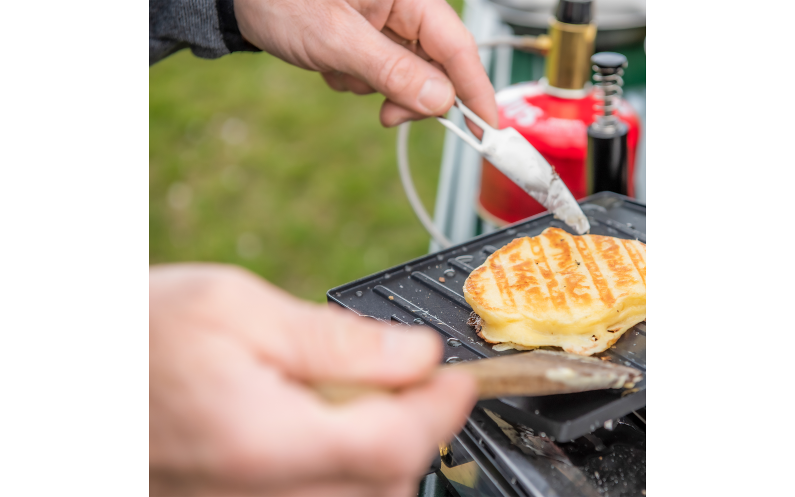 Produktbild Primus CampFire Grillplatte Aluminium-Druckguss mit Antihaftbeschichtung und Klappgriff 1