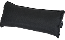 Rechteckiges schwarzes Kissen auf weißem Hintergrund