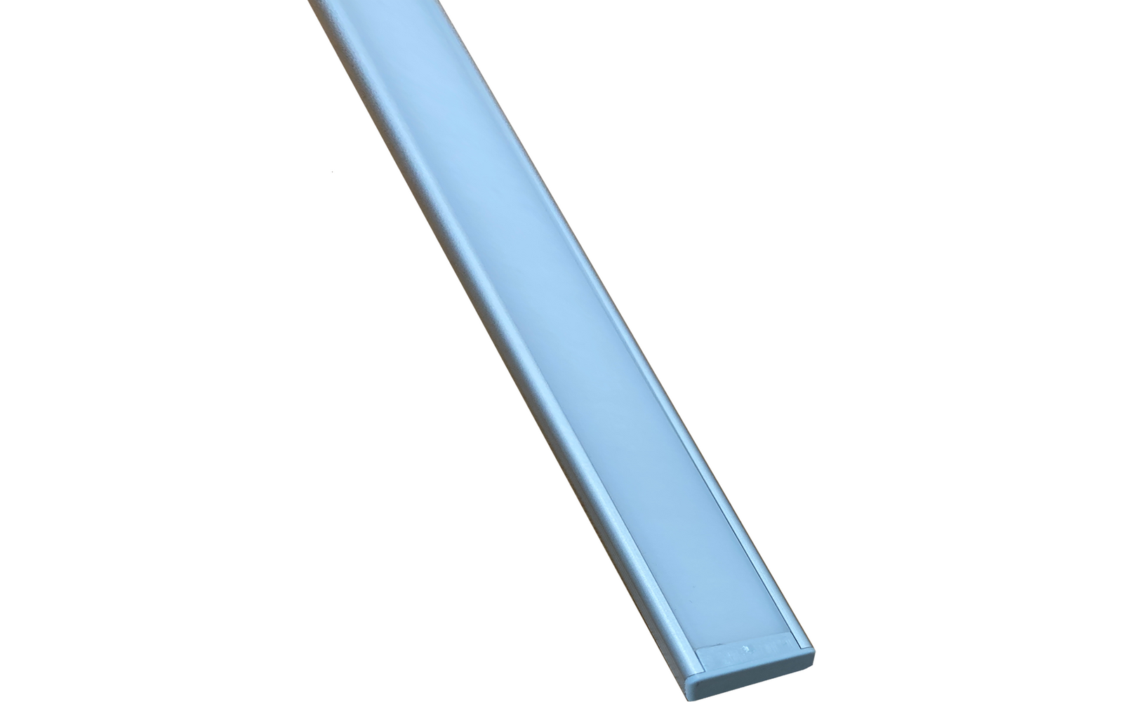 Foto eines langen, blauen, rechteckigen Stabs vor weißem Hintergrund