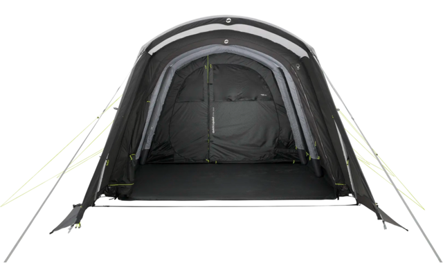 Aufgebaute Zeltaußenseite mit geöffnetem Eingang