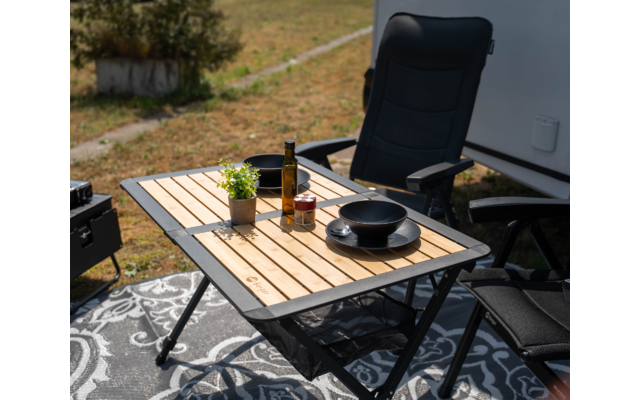 Immagine del prodotto Tavolo con piano arrotolabile Berger Royal in alluminio e bamb&ugrave; 110 x 70 cm nero 1
