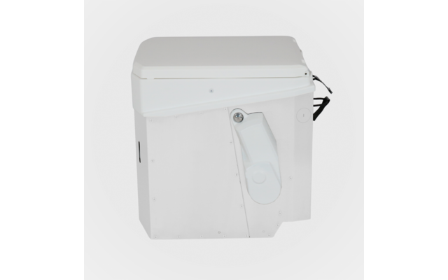 Weißes rechteckiges Gehäuse mit flachem Deckel, sichtbarer Metallbefestigung und weißem Hebel an der Vorderseite; schwarzer Gurt an der rechten Seite; heller Hintergrund