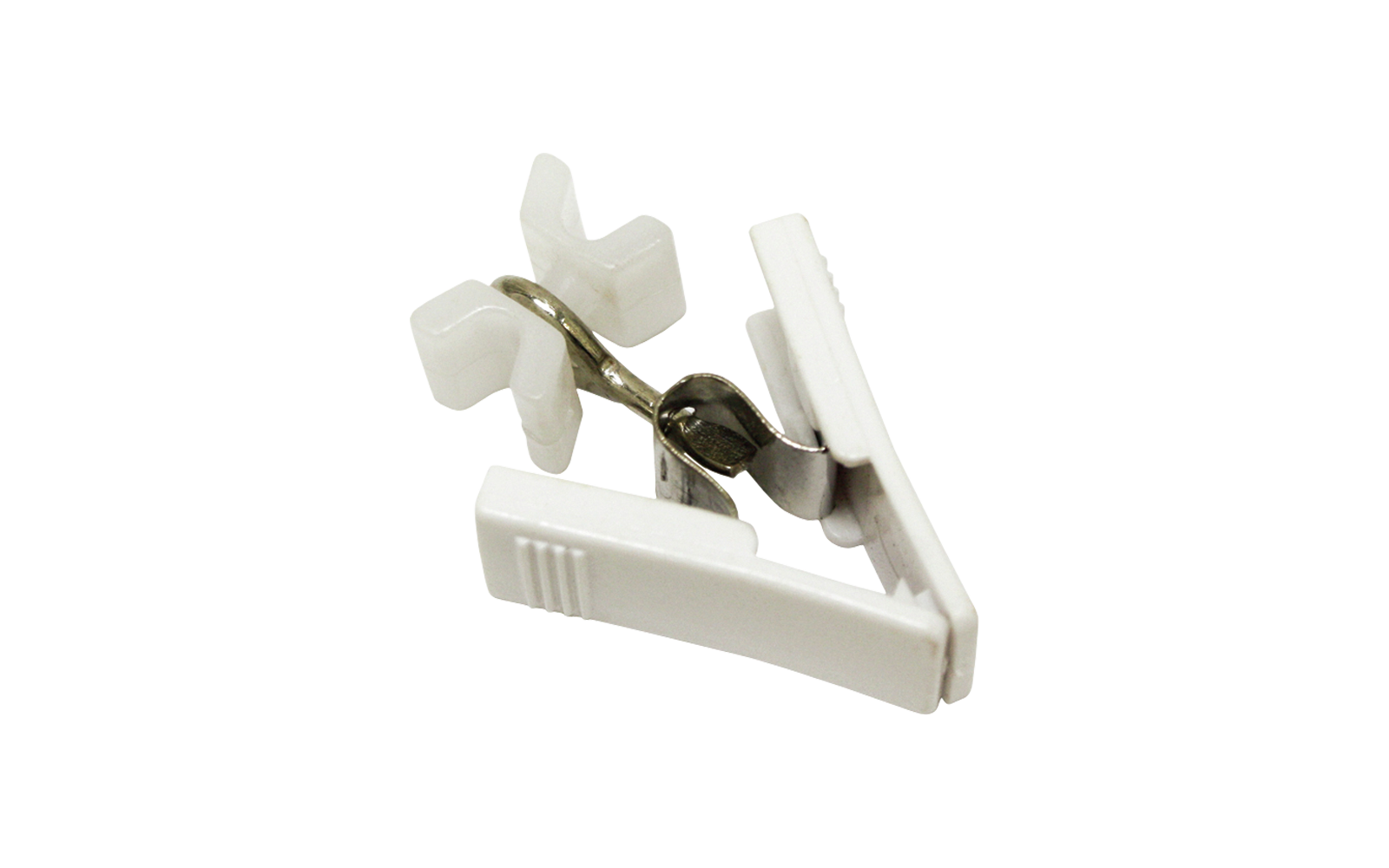 Pince en plastique blanc avec ressort métallique sur fond blanc