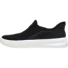 Seitliche Ansicht eines schwarzen Slip-on-Sneakers mit Mesh-Obermaterial und weißer Sohle