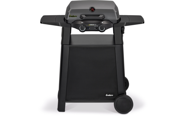 Schwarz-grauer Gasgrill auf fahrbarem Gestell mit geschlossenem Deckel, zwei runden Bedienelementen, zwei Seitentischen und zwei Rädern rechts