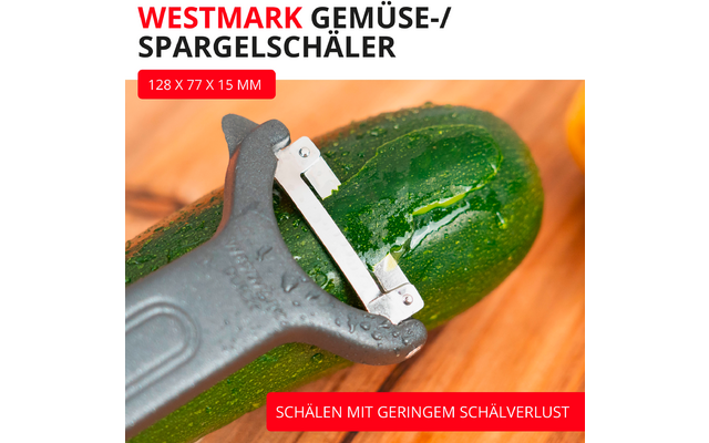 Pèle-légumes gris épluche un concombre vert sur une planche en bois, concombre avec gouttes d'eau; textes produits rouges 'WESTMARK GEMÜSE-/SPARGELSCHÄLER', '128 x 77 x 15 MM' et 'SCHÄLEN MIT GERINGEM SCHÄLVERLUST'