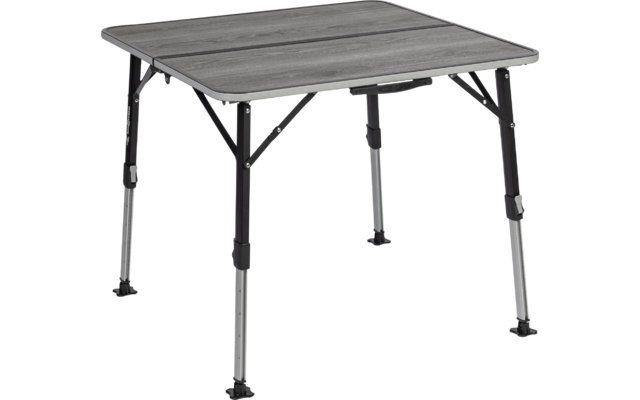 Quadratischer Tisch mit hellgrauer Holzdekor-Tischplatte, vier Metallbeine in Silber und Schwarz mit sichtbaren Löchern und runden Kunststofffüßen, Verstrebungen unter der Platte; Maße im Bild: 120 (Platte) und 43/70 (Höhe)